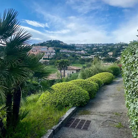 Nichee Sur Golf Et Piscine * Sainte-Maxime