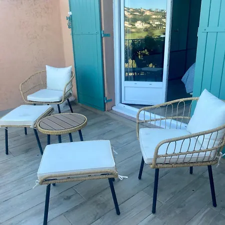 Nyaraló Nichee Sur Golf Et Piscine *