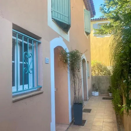 Nichee Sur Golf Et Piscine Nyaraló *